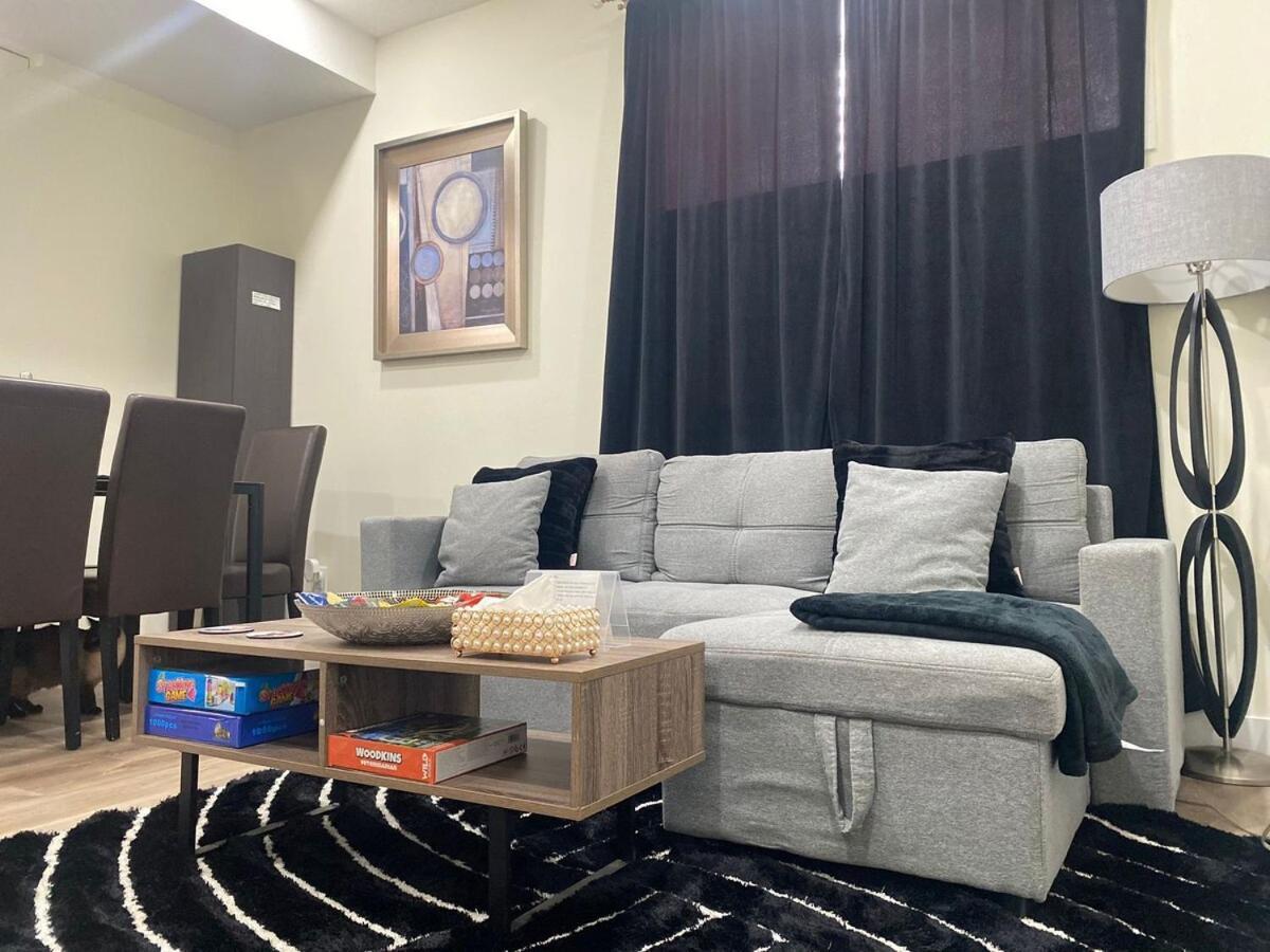 Charming Oasis Tranquil 8 Min Airport, Ac Apartment
