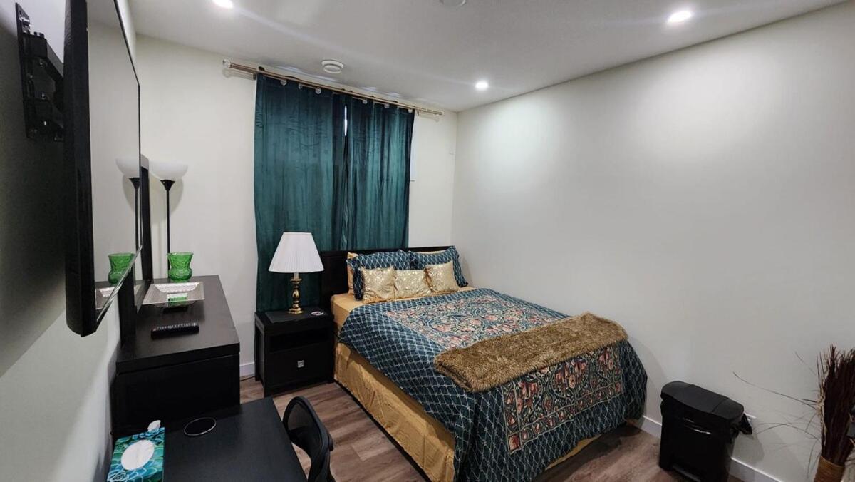 Apartment Charming Oasis Tranquil 8 Min Airport, Ac *