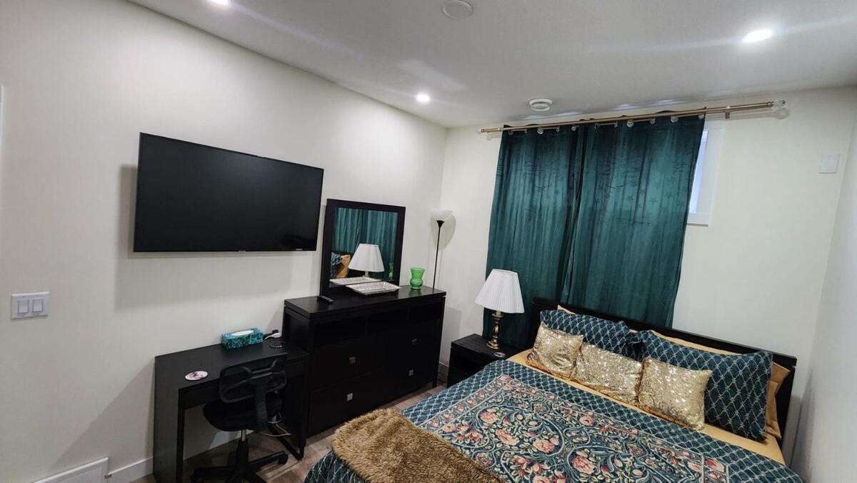Charming Oasis Tranquil 8 Min Airport, Ac Apartment *
