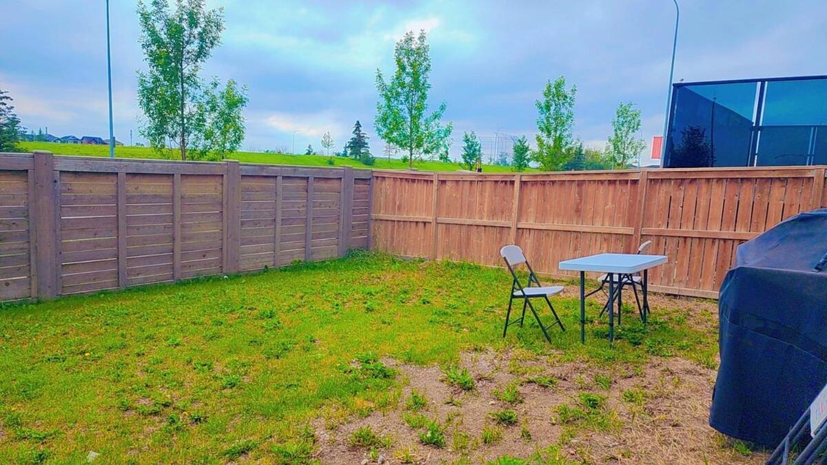 Apartment Charming Oasis Tranquil 8 Min Airport, Ac