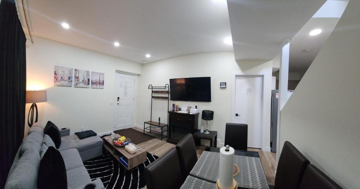 Apartment Charming Oasis Tranquil 8 Min Airport, Ac *