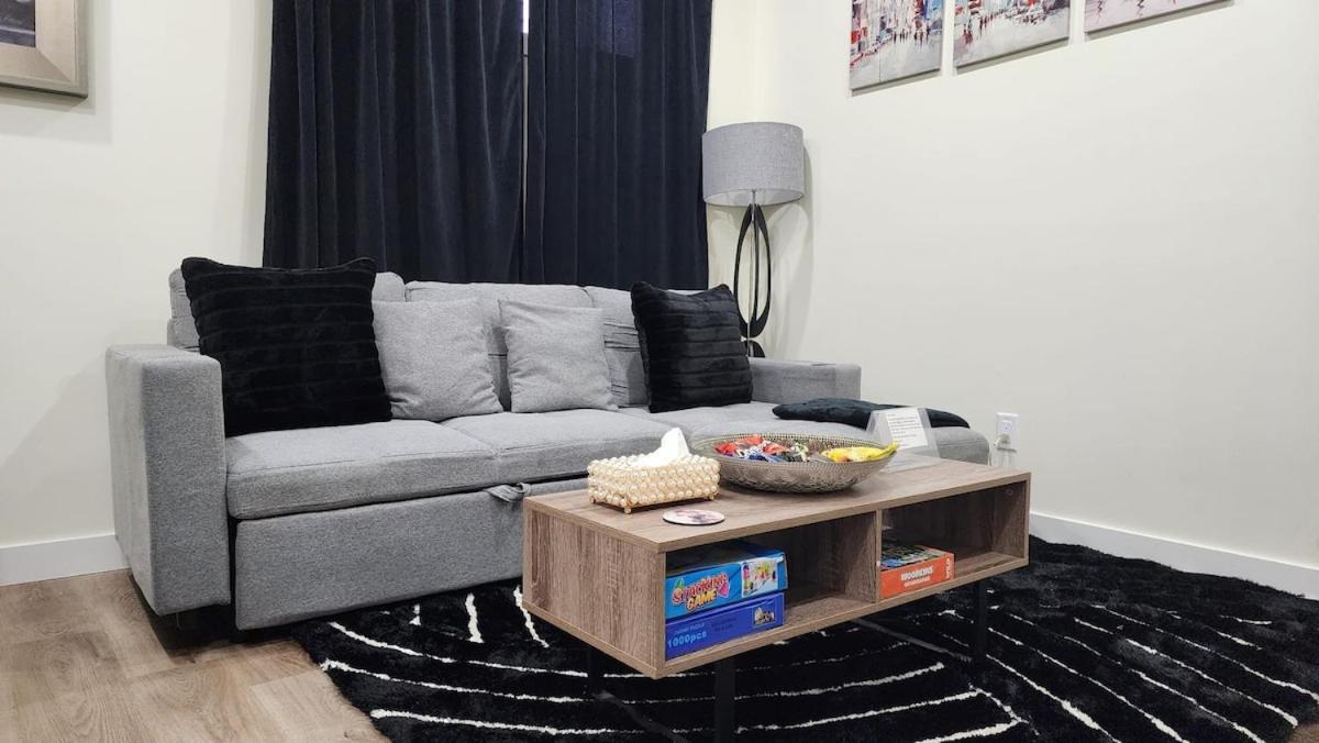 Apartment Charming Oasis Tranquil 8 Min Airport, Ac Calgary