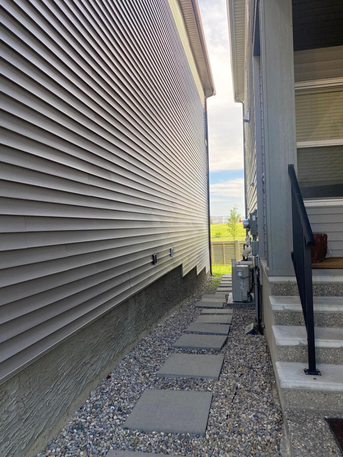 Apartment Charming Oasis Tranquil 8 Min Airport, Ac Calgary